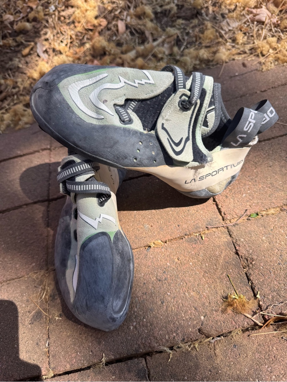 La Sportiva Futura- EXCELLENT CONDITION